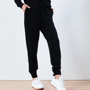 Quince cashmere joggers